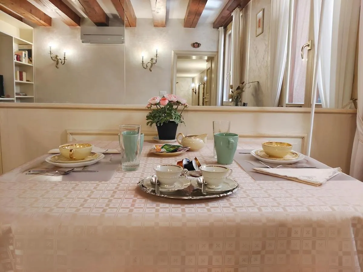Rialto Elegant Hideaway Near St Mark'S Square Venice Apartment